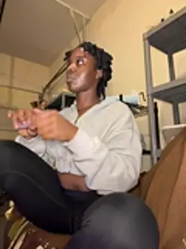 choclatepeaach online show from 02/05/26, 05:53