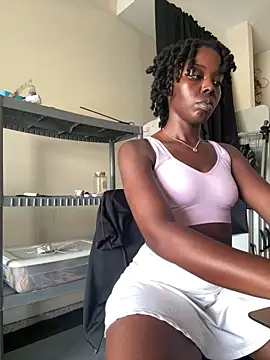 choclatepeaach online show from 03/06/26, 04:24