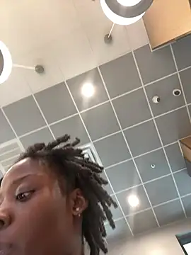 choclatepeaach online show from 03/02/26, 08:27