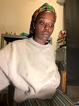 choclatepeaach online show from 11/11/25, 12:55