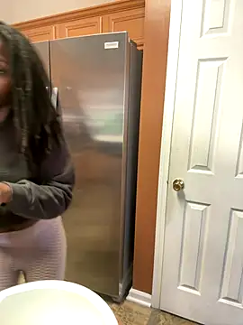 choclatepeaach online show from 11/03/25, 06:33