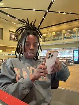 choclatepeaach online show from 04/03/26, 07:42