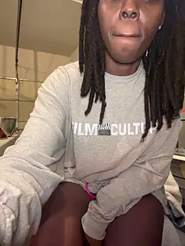 choclatepeaach online show from 11/05/25, 06:49