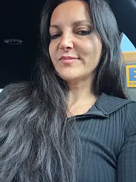 -OLYA- online show from 11/21/25, 07:18