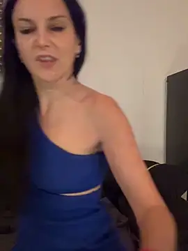 Snapshot of -OLYA- chatting on 12/22/25, 01:39 -OLYA- online show from 12/22/25, 01:39