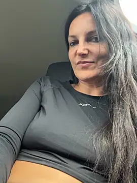 -OLYA- online show from 11/11/25, 01:06