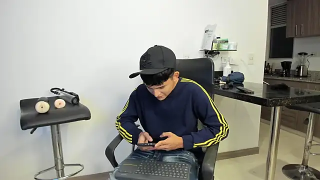 Lyam ap online show from 01/17/25, 08:02