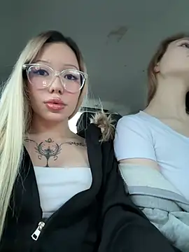 Snapshot of babydolll chatting on 02/10/26, 02:05 babydolll online show from 02/10/26, 02:05