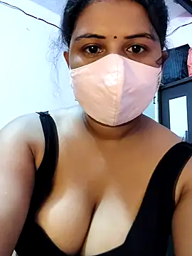 Snapshot of Dr_Chhaya chatting on 07/15/26, 06:31 Dr Chhaya online show from 07/15/26, 06:31