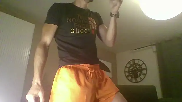 Snapshot of ApollonFit_x69 chatting on 10/02/25, 12:47 ApollonFit x69 online show from 10/02/25, 12:47
