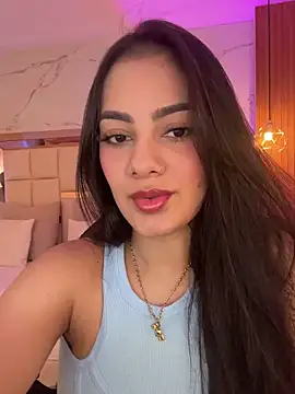 Snapshot of mallie_quinn chatting on 01/31/25, 12:51 mallie quinn online show from 01/31/25, 12:51