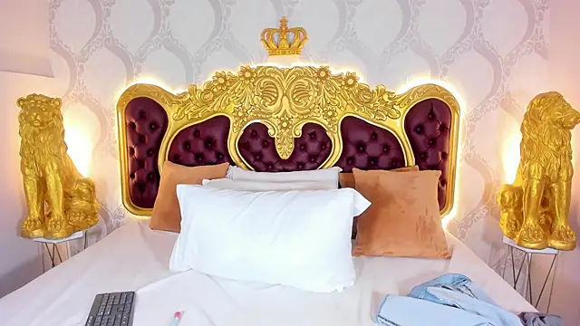 KendralHolson online show from 09/12/25, 04:45