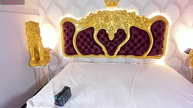 KendralHolson online show from 12/19/25, 04:16