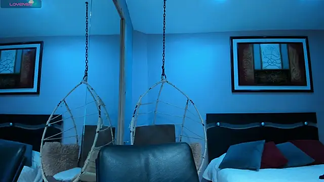 Snapshot of ebbafernandez_ chatting on 12/15/25, 12:00 ebbafernandez online show from 12/15/25, 12:00