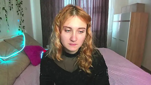 Miss Elsa  online show from 02/19/25, 07:28