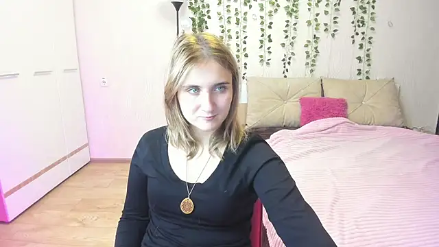 Miss Elsa  online show from 10/02/25, 01:14