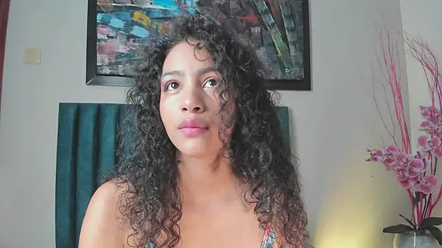 AntonellaHall  online show from 09/19/25, 12:09