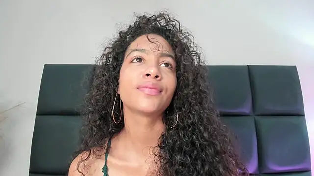 AntonellaHall  online show from 04/10/26, 06:37