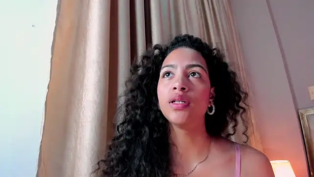 AntonellaHall  online show from 12/22/25, 12:38