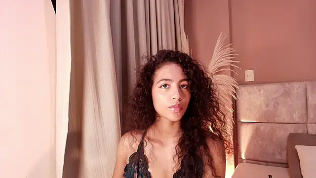 AntonellaHall  online show from 03/04/26, 06:37