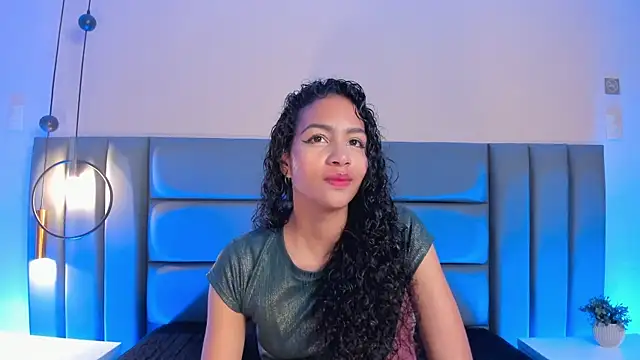 AntonellaHall  online show from 03/17/25, 06:21