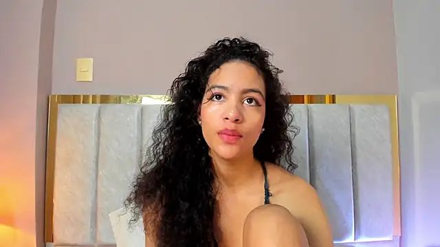 AntonellaHall  online show from 11/28/25, 12:16