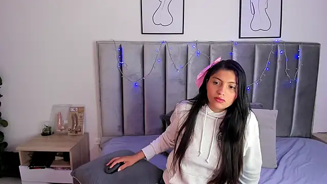 Emmy-Turnner online show from 01/29/25, 12:13