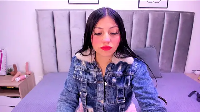 Emmy-Turnner online show from 10/24/25, 12:15