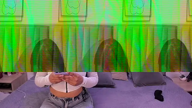 Emmy-Turnner online show from 11/13/25, 02:32