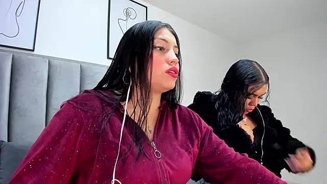 Snapshot of Laiia_Page chatting on 10/27/25, 12:39 Laiia Page online show from 10/27/25, 12:39