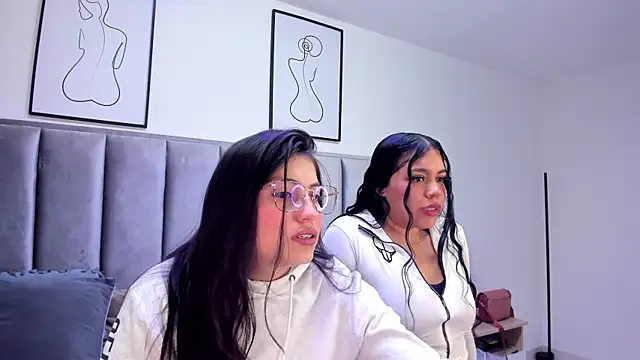 Snapshot of Laiia_Page chatting on 11/13/25, 01:26 Laiia Page online show from 11/13/25, 01:26