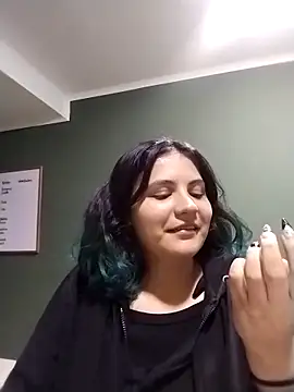 gigiqueen 18 online show from 04/22/26, 07:26