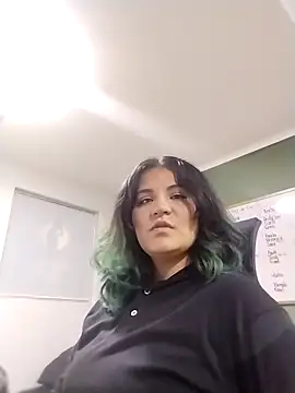 gigiqueen 18 online show from 03/20/26, 03:24