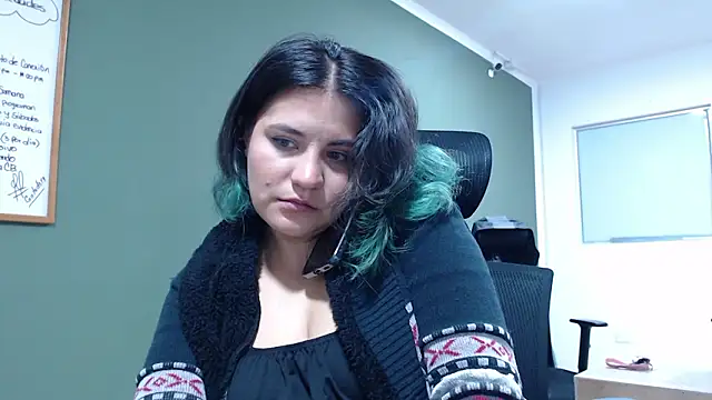 gigiqueen 18 online show from 03/14/26, 11:55