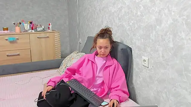 EllaSky xoxo online show from 11/16/25, 11:26