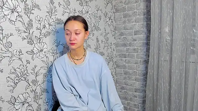 EllaSky xoxo online show from 11/08/25, 11:30