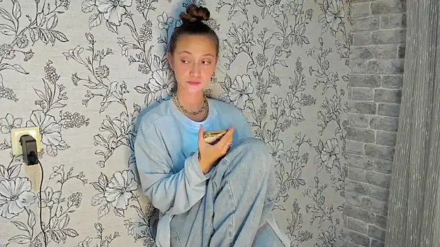 EllaSky xoxo online show from 10/26/25, 09:59