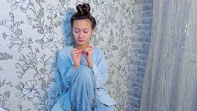 EllaSky xoxo online show from 11/08/25, 04:38