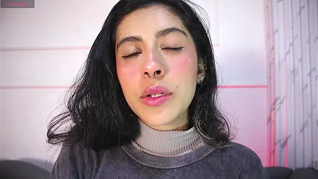 Alyssa jones online show from 06/16/26, 04:23