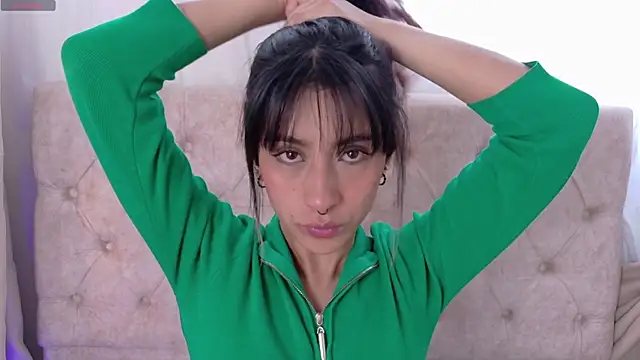 Alyssa jones online show from 12/05/25, 02:26