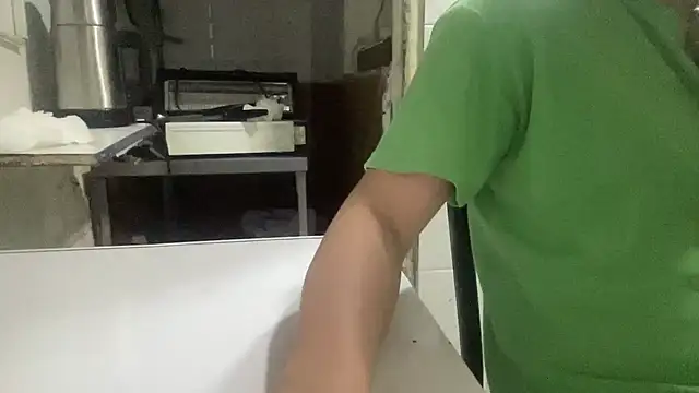 alarasissy online show from 10/30/25, 05:43