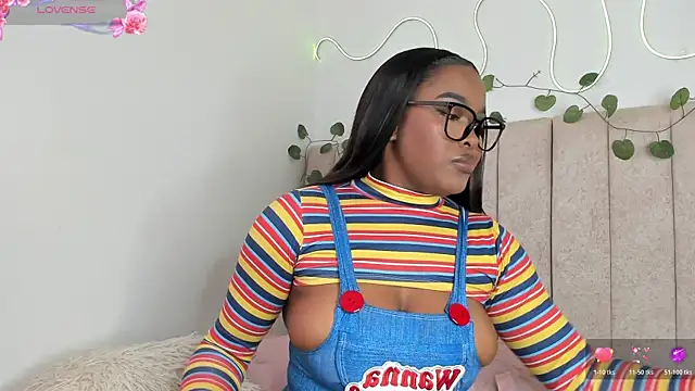 Kaseydelvey online show from 10/27/25, 09:38