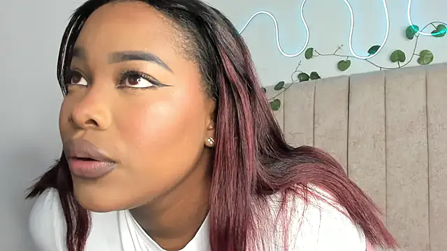 Kaseydelvey online show from 03/18/26, 11:05