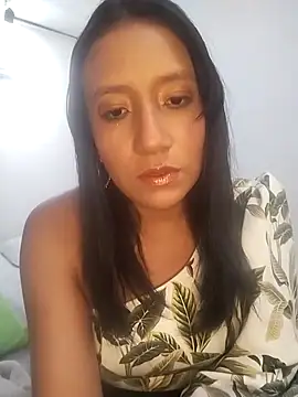 cami victoria online show from 10/06/25, 07:36