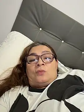 AntonellaAlondra4 online show from 04/17/26, 03:31