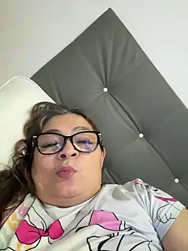 AntonellaAlondra4 online show from 06/02/26, 04:34