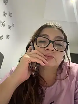 AntonellaAlondra4 online show from 05/08/26, 03:21