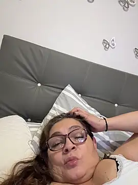 AntonellaAlondra4 online show from 04/19/26, 06:25