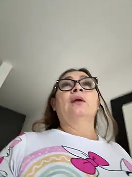 AntonellaAlondra4 online show from 06/03/26, 04:46