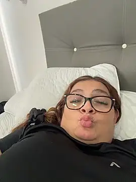 AntonellaAlondra4 online show from 03/15/26, 12:45